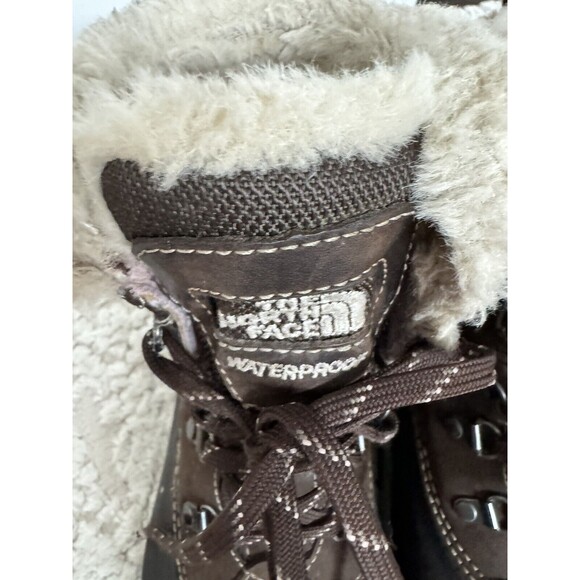 The North Face Boots Size 7- fits more like 6 - Picture 2 of 8